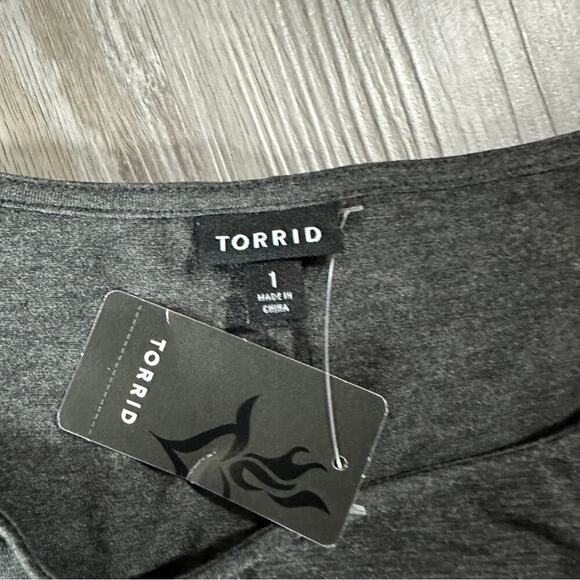 Torrid Shirred Tulip Gray Short Sleeve‎ Ruched Midi Dress in Charcoal Heather 1X - Picture 7 of 11